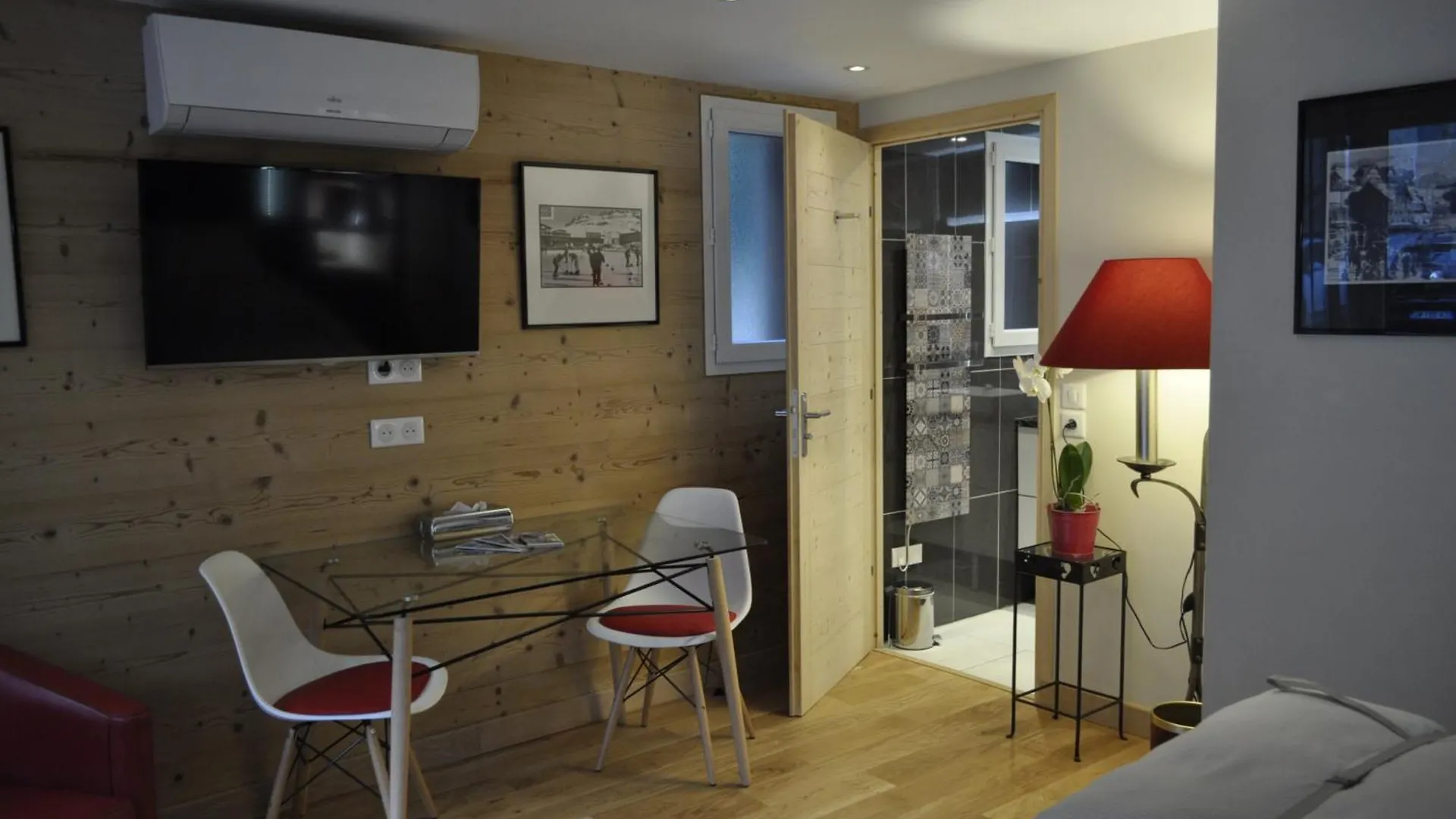 Apartment Chalet La Cachette Cyclists & Skiers Le Bourg-d'Oisans France